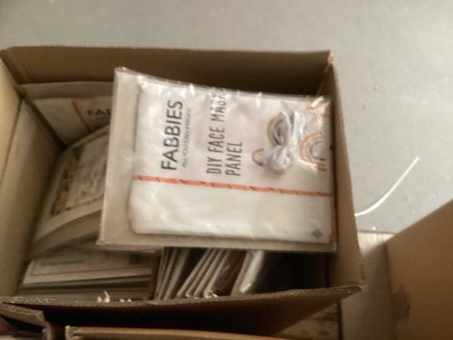 8x pallet met div. artikelen o.a. zeilen, goodiebags, gezichtsmaskers - afbeelding 9 van  9
