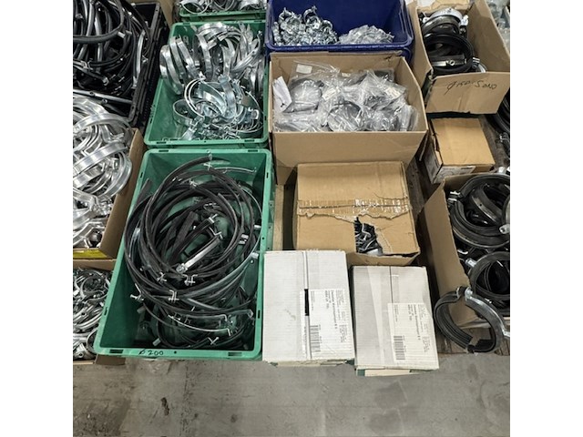 8x pallets met pijpbeugels - afbeelding 13 van  15