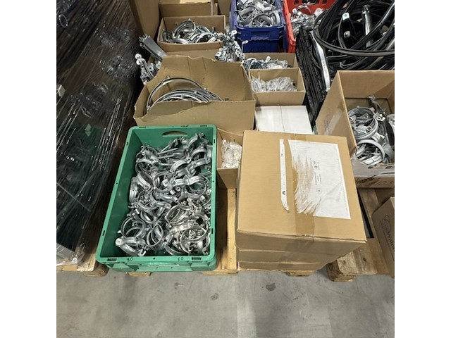 8x pallets met pijpbeugels - afbeelding 15 van  15