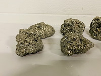 8x pyriet ruwe brokken - afbeelding 2 van  6