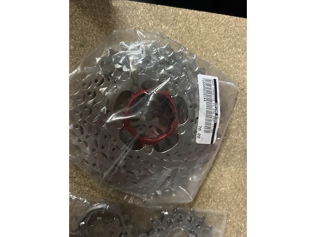 8x racefiets onderdelen w.o. shifters, cassettes, sram - afbeelding 2 van  10