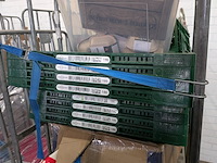 8x rolcontainer gevuld met diverse kantoor en magazijn goederen - afbeelding 14 van  16