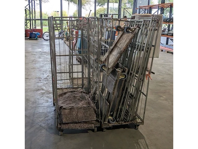 8x rolcontainer - afbeelding 1 van  5
