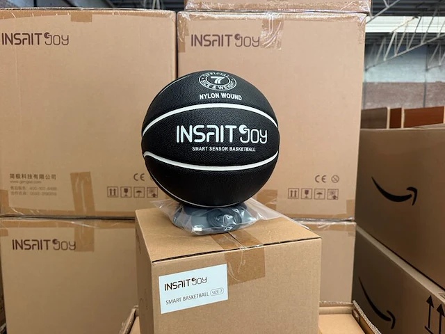 8x slimme basketbal maat 7 met oplader en kabel insait joy - afbeelding 1 van  10