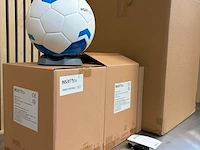 8x slimme voetbal met bewegingssensoren maat 5 met oplader en kabel insait joy - afbeelding 9 van  9