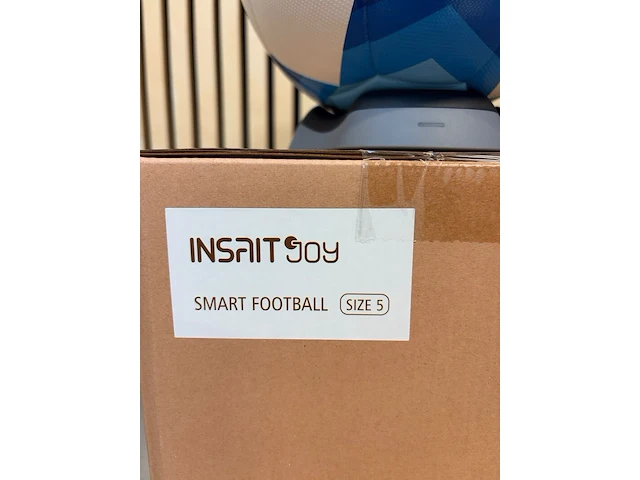 8x slimme voetbal met bewegingssensoren maat 5 met oplader en kabel, insait joy - afbeelding 6 van  9