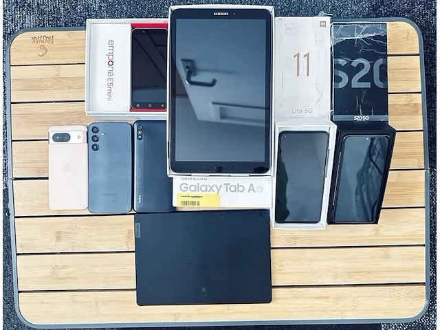 8x smartphones en tablets o.a. google pixel 8, samsung, xiaomi, emporia, lenovo - afbeelding 1 van  1