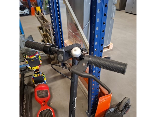 8x step, 2x hooverboard en opvouwbare scootmobiel, o.a. technozom, airbike - afbeelding 6 van  61