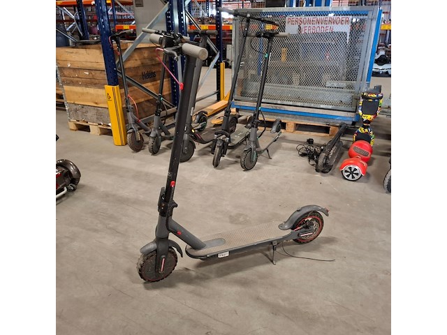 8x step, 2x hooverboard en opvouwbare scootmobiel, o.a. technozom, airbike - afbeelding 8 van  61
