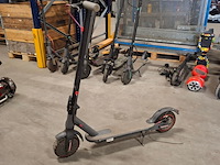8x step, 2x hooverboard en opvouwbare scootmobiel, o.a. technozom, airbike - afbeelding 8 van  61