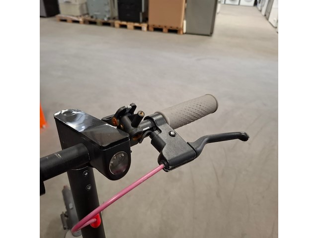 8x step, 2x hooverboard en opvouwbare scootmobiel, o.a. technozom, airbike - afbeelding 13 van  61