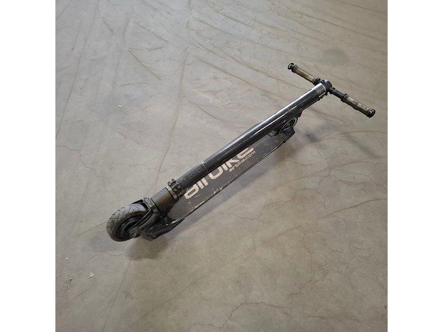 8x step, 2x hooverboard en opvouwbare scootmobiel, o.a. technozom, airbike - afbeelding 15 van  61