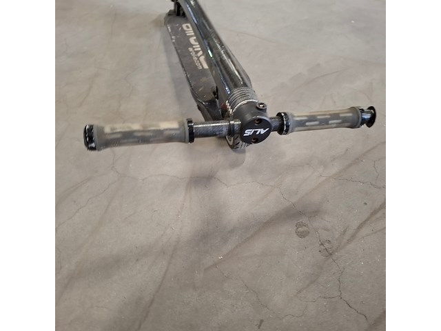 8x step, 2x hooverboard en opvouwbare scootmobiel, o.a. technozom, airbike - afbeelding 17 van  61