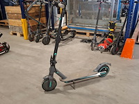 8x step, 2x hooverboard en opvouwbare scootmobiel, o.a. technozom, airbike - afbeelding 19 van  61
