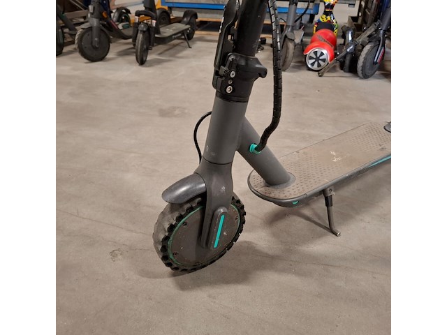 8x step, 2x hooverboard en opvouwbare scootmobiel, o.a. technozom, airbike - afbeelding 21 van  61