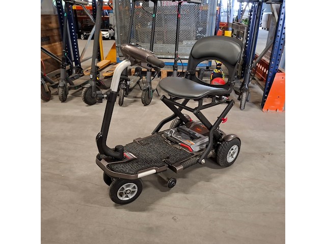 8x step, 2x hooverboard en opvouwbare scootmobiel, o.a. technozom, airbike - afbeelding 12 van  61