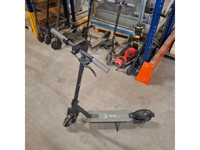 8x step, 2x hooverboard en opvouwbare scootmobiel, o.a. technozom, airbike - afbeelding 28 van  61