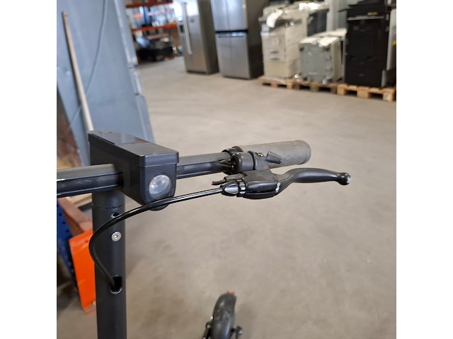 8x step, 2x hooverboard en opvouwbare scootmobiel, o.a. technozom, airbike - afbeelding 32 van  61