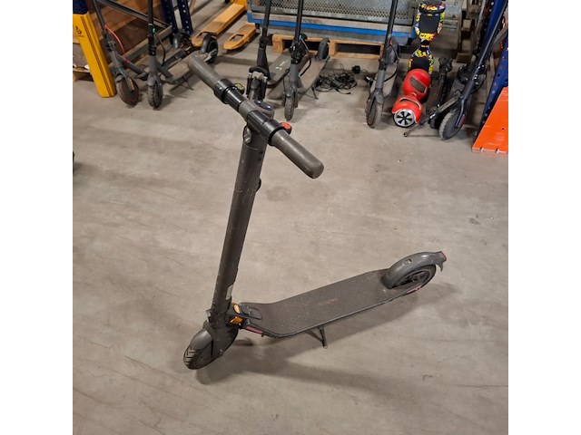 8x step, 2x hooverboard en opvouwbare scootmobiel, o.a. technozom, airbike - afbeelding 36 van  61