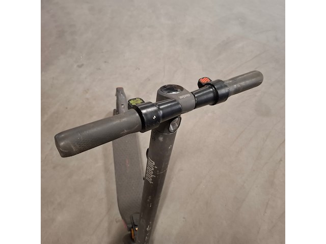 8x step, 2x hooverboard en opvouwbare scootmobiel, o.a. technozom, airbike - afbeelding 41 van  61