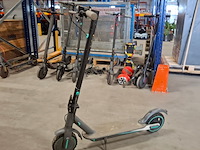 8x step, 2x hooverboard en opvouwbare scootmobiel, o.a. technozom, airbike - afbeelding 42 van  61