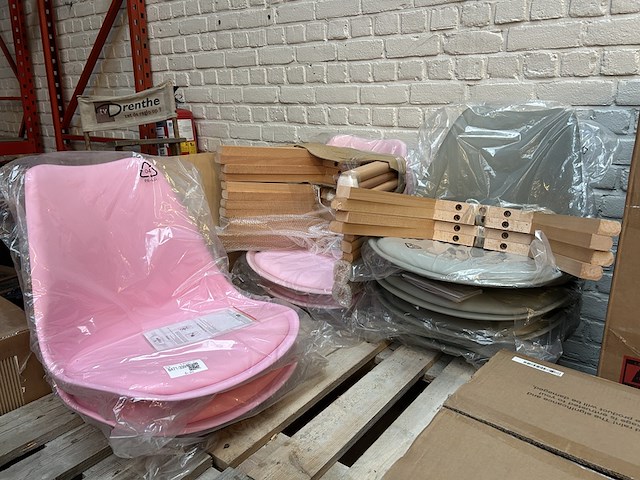 8x stoel in 3 verschillende kleuren ff europe - afbeelding 1 van  6