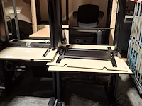 8x tafel, 1x kast en 1x bureaustoel - afbeelding 4 van  7