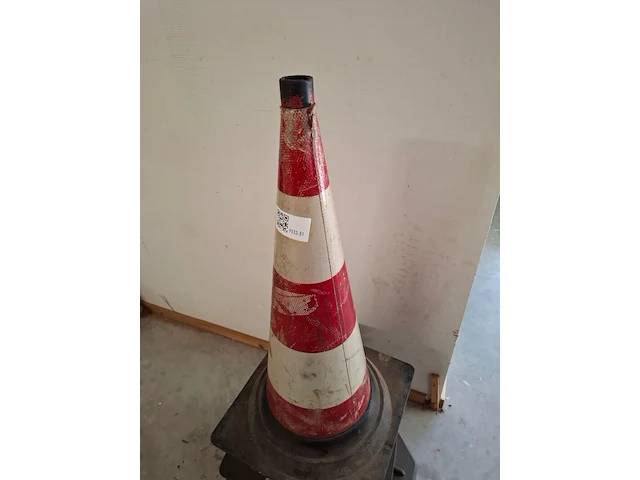 8x verkeerskegel - afbeelding 2 van  3