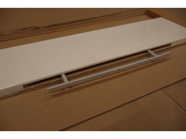 8x wandplank met handdoekhouder, wit - afbeelding 3 van  5