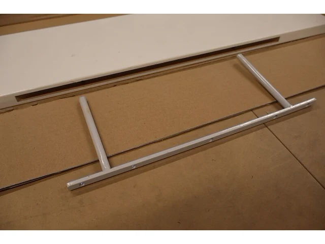 8x wandplank met handdoekhouder, wit - afbeelding 4 van  5