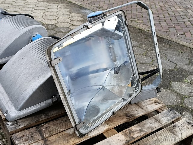 8x - afbeelding 6 van  7