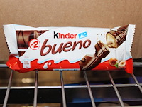 9 dozen kinder bueno. t2 x 30. tht 11-25. - afbeelding 2 van  2