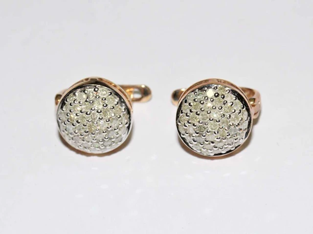 9 kt geelgouden oorbel met 0,82 cts natuurlijke diamant - afbeelding 1 van  7