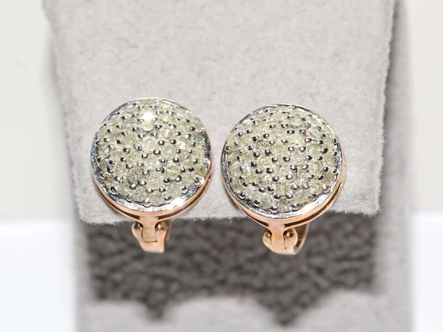 9 kt geelgouden oorbel met 0,82 cts natuurlijke diamant - afbeelding 4 van  7