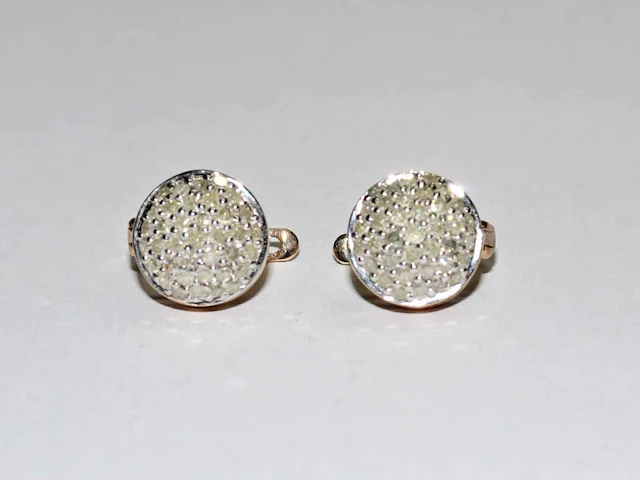 9 kt geelgouden oorbel met 0,82 cts natuurlijke diamant - afbeelding 6 van  7