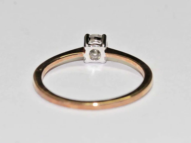 9 kt geelgouden ring met natuurlijke diamant - afbeelding 5 van  7
