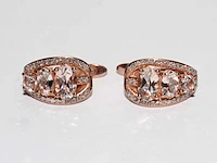 9 kt rozegouden oorbel met 1,59 cts natuurlijke diamant en morganiet