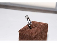 9 kt witgouden ring met natuurlijke diamant - afbeelding 8 van  9