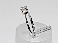 9 kt witgouden ring met natuurlijke diamant - afbeelding 6 van  7
