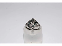 9 kt witgouden ring met natuurlijke diamant