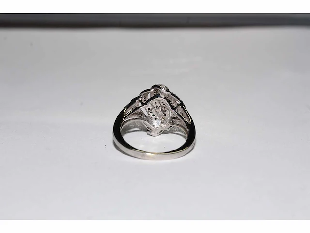 9 kt witgouden ring met natuurlijke diamant - afbeelding 4 van  9