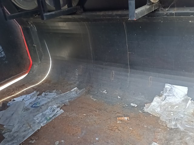 9 m³ gesloten afzet container, 2011 - afbeelding 2 van  11