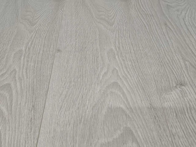 9 m2 laminaat plank - 1200 x 191 x 8 mm - afbeelding 1 van  3