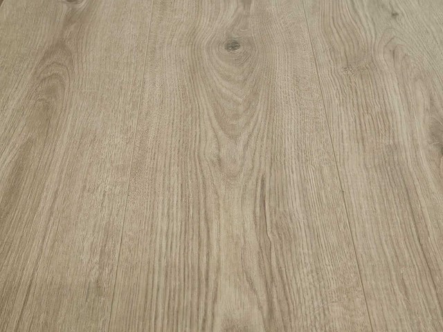 9 m2 laminaat plank - 1285 x 192 x 7 mm - afbeelding 1 van  3