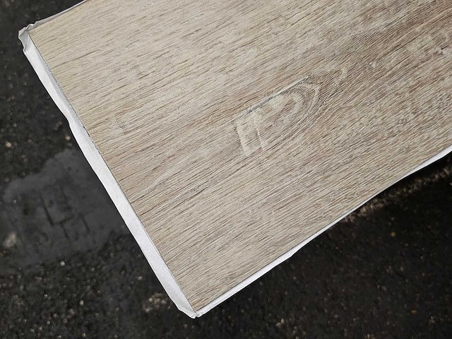 9 m2 pvc zelfklevend stroken - 1219 x 184 x 2,5 mm - afbeelding 2 van  3