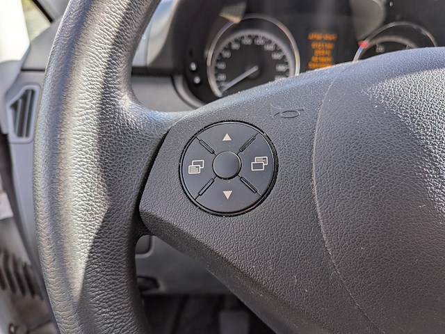 9-persoons bedrijfsauto mercedes-benz, vito 110 cdi 343 9 persoons | 181.924 km, bouwjaar 2015 - afbeelding 17 van  51
