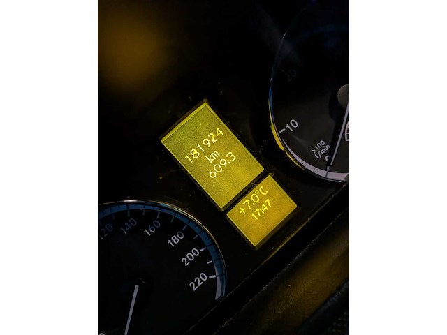 9-persoons bedrijfsauto mercedes-benz, vito 110 cdi 343 9 persoons | 181.924 km, bouwjaar 2015 - afbeelding 47 van  51