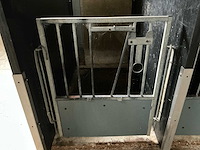9 stuks kalverboxen – compleet systeem – met rvs en kunststof onderdelen - afbeelding 2 van  8