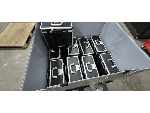 9 x gereedschapskoffer, 70 x koeltas, inclusief palletbox, ahrend, zwart - afbeelding 1 van  8