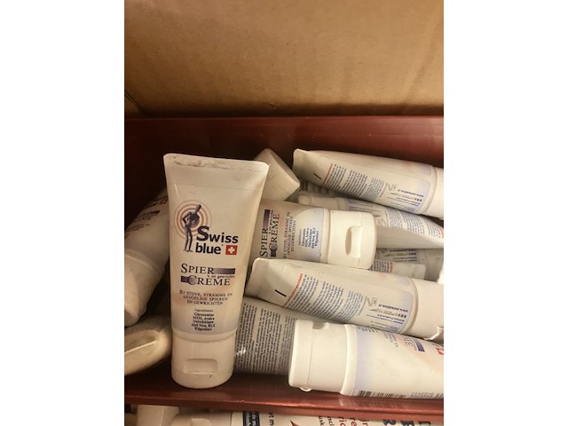 9 x tube spiercrem a 75 ml. febr 2026 en 17 testtubes van 30 ml, totaal dus 26 stuks - afbeelding 3 van  5